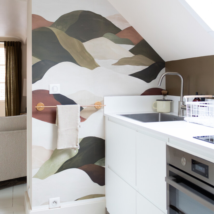 Equipped kitchen for short stays - Maison Baluchon
