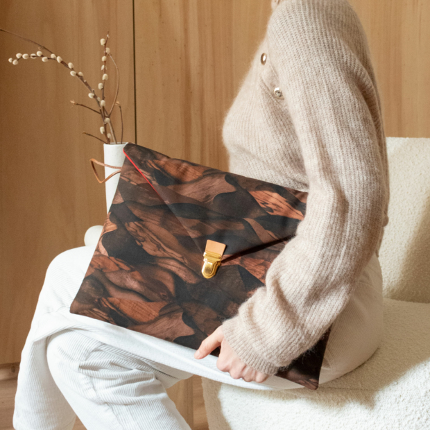Maison Baluchon - Pochette MacBook unisexe à l'imprimé minéral bois