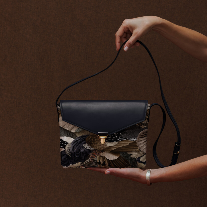 Idées cadeaux de Noël pour femme - Sac à main sacoche imprimé Sauvage N°27 cuir Marine foncé - Maison Baluchon
