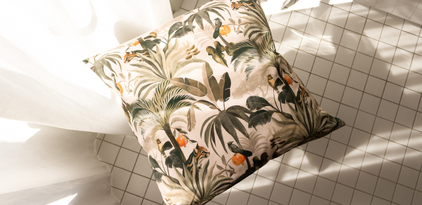 Maison Baluchon - Tropical pattern cushion cover