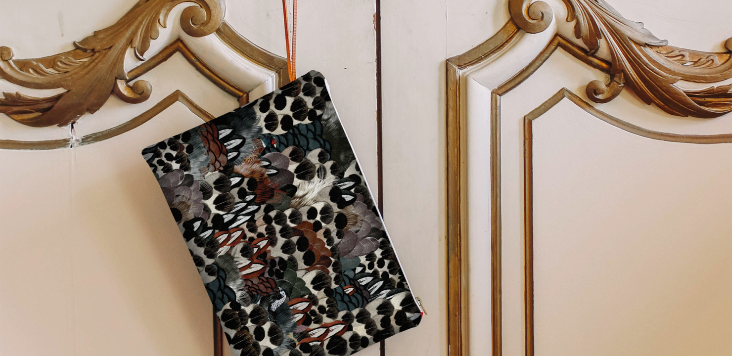 Maison Baluchon - Large Sauvage N°24 clutch bag - motif inspired by wild bird feathers