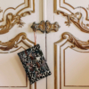 Maison Baluchon - Grande pochette zippée élégante et tendance, motif animalier, plumes d'oiseaux