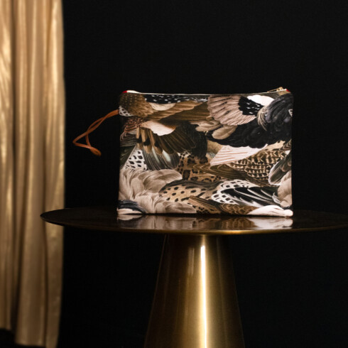 Large zipped pouch with multicoloured feather motif - Maison Baluchon