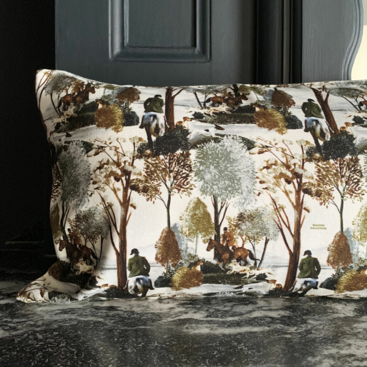 Rectangular cushion cover with Forêt N°24 pattern