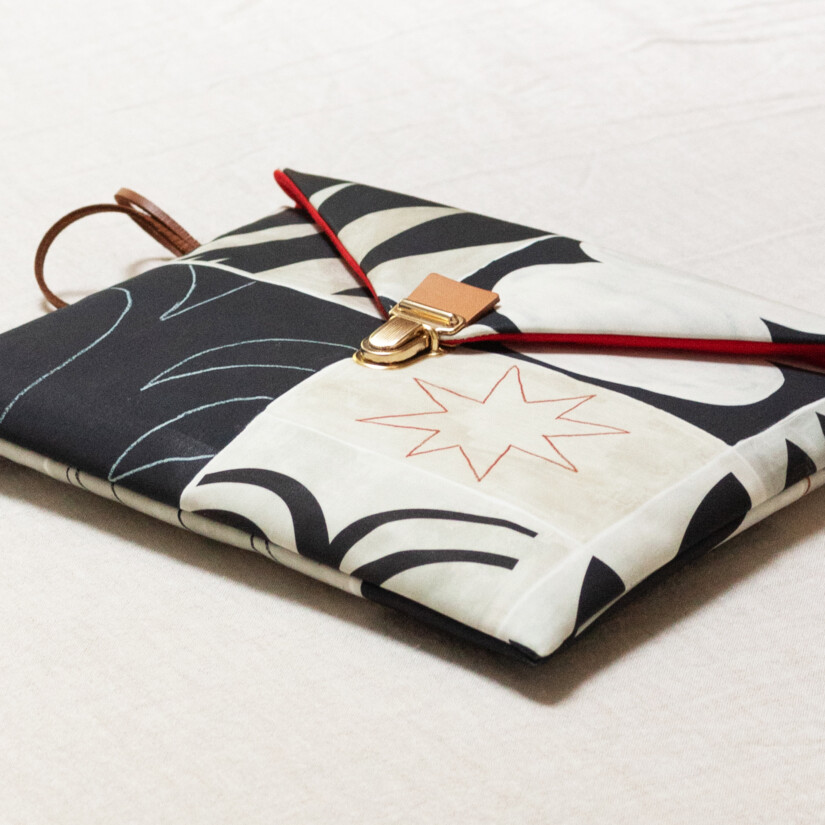 Modernist iPad case with graphic shapes - Maison Baluchon