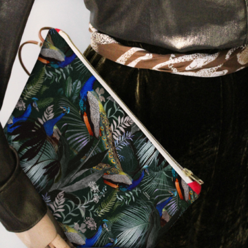 Our maxi pouch is handmade by passionate French artisans