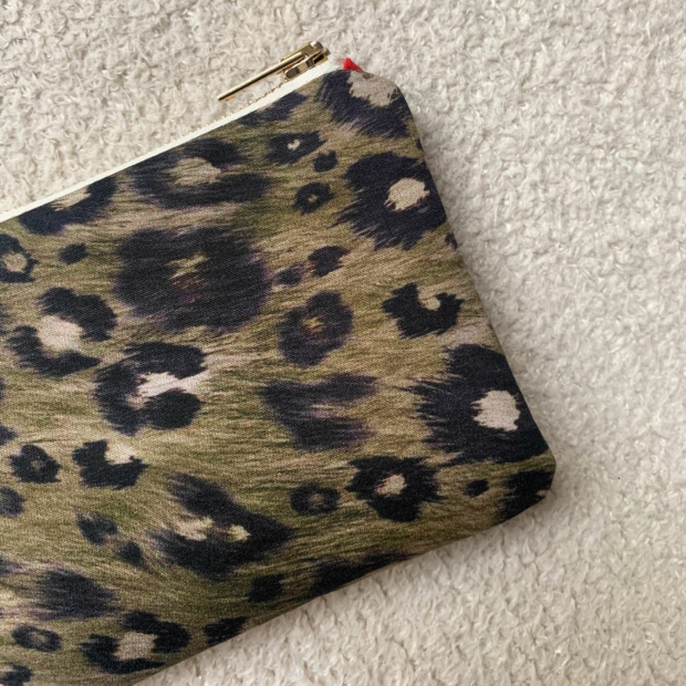 Maison Baluchon - Mini pochette zippée - Sauvage N°21 Kaki, imprimé léopard