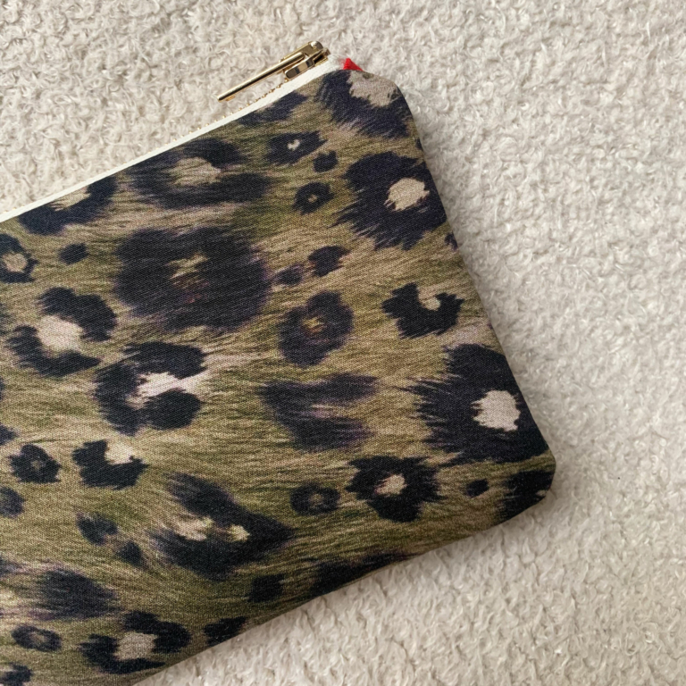 Mini pochette zippée - Sauvage N°21 Kaki, imprimé léopard