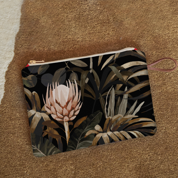 Small pouch with Tropical N°15 pattern composed of flowers and vegetation