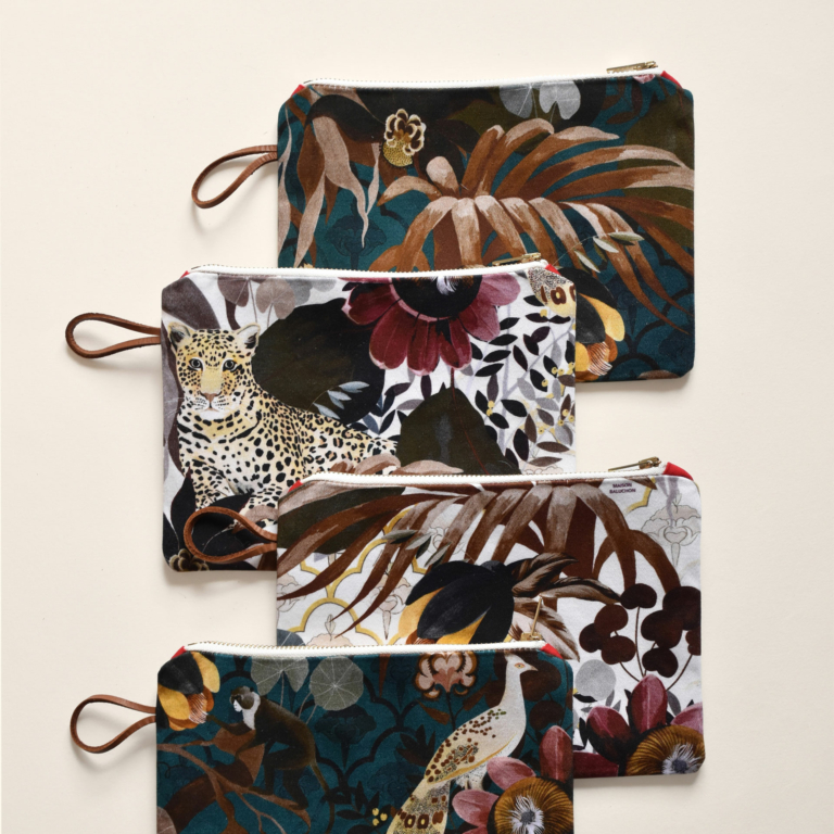 Small zipped pouches from Inde collection – Animal, plant and floral motifs Small zipped pouches from Inde collection - Animal, plant and floral motifs