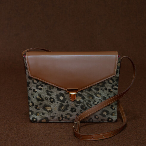 Trendy leopard print handbag in beige & camel leather - Maison Baluchon