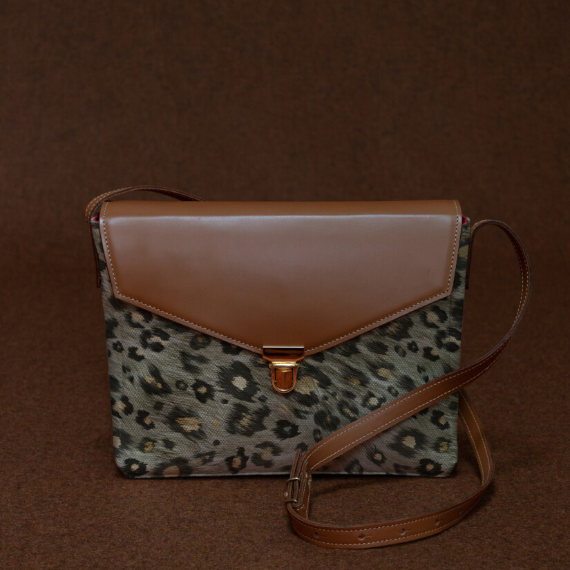 Trendy leopard print handbag in beige & camel leather - Maison Baluchon