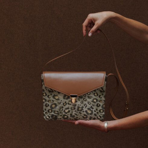 Sac à main sacoche motif léopard beige - Maison Baluchon