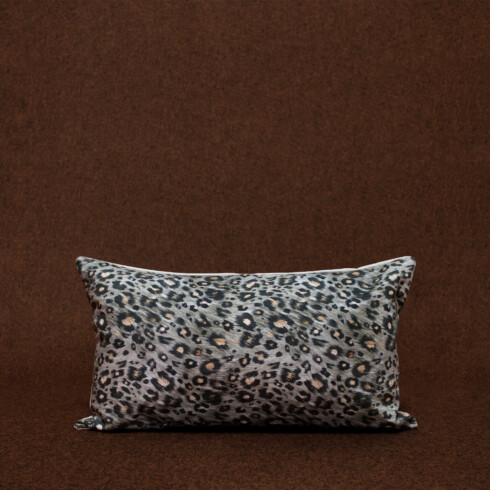 French home decor gift: rectangular beige leopard print cushion - Maison Baluchon