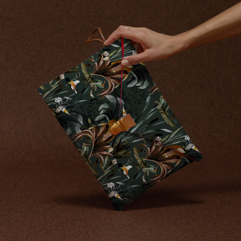 Cadeau de Noël - Pochette MacBook design Sauvage N°26 vert avec végétations de bord de rivière - Maison Baluchon