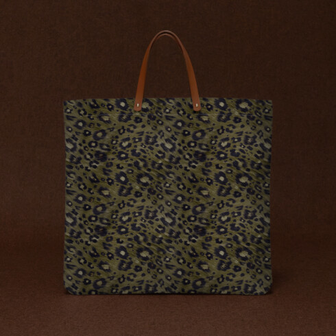 Christmas gift idea - Sauvage N°21 khaki leopard print tote bag - Maison Baluchon