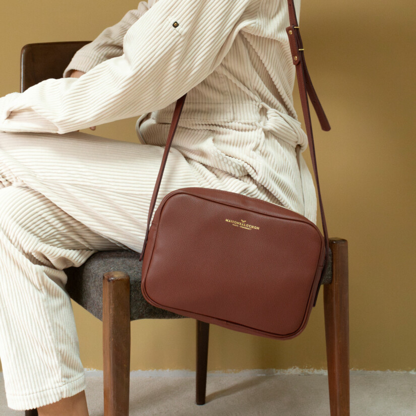 Maison Baluchon - Crossbody handbag in auburn leather to offer for Christmas