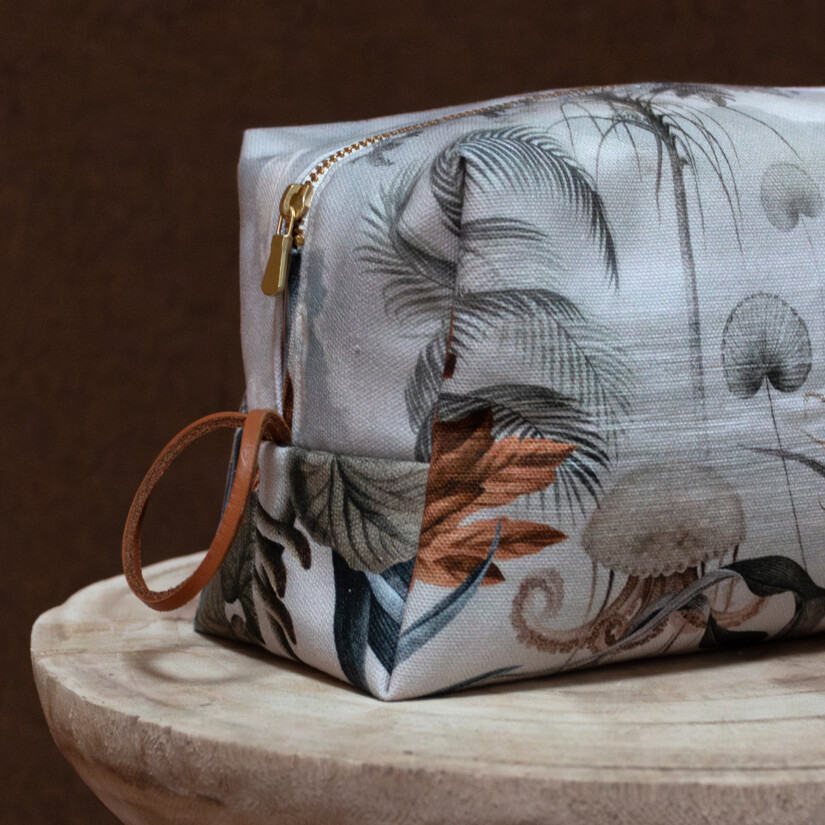 Mythe N°01 toiletry bag, ideal as a Christmas gift - Maison Baluchon