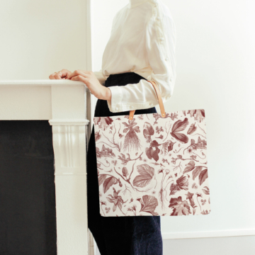 Elegant tote bag with Herbier du Roi Bordeaux pattern