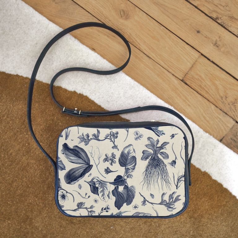 Our crossbody handbags are made in France by passionate craftsmen