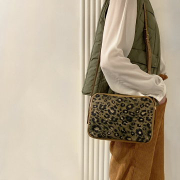 Women's elegant handbag - Green leopard print