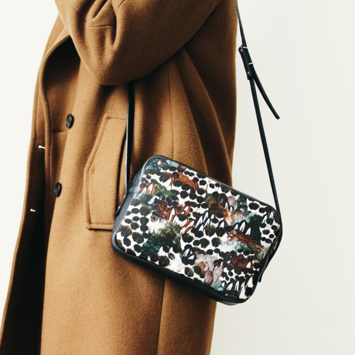 Crossbody handbag - Bi-material handbag : fabric with Sauvage N°24 pattern & darkblue leather