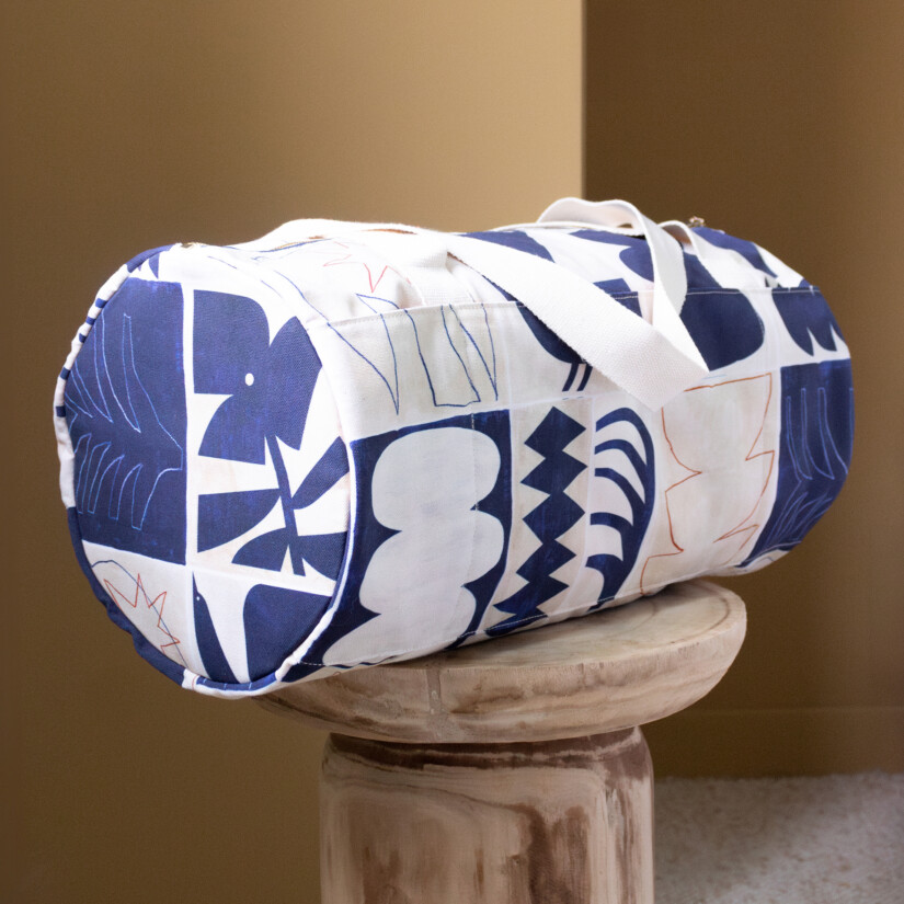 Graphic printed duffel bag combining various abstract shapes - Maison Baluchon
