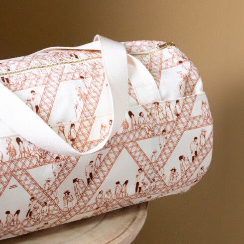 Sac de sport motif unique représentant la tour Eiffel – Maison Baluchon Sac de sport motif unique représentant la tour Eiffel - Maison Baluchon