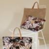 Accessoires de mode motif floral, couleurs rose et beige