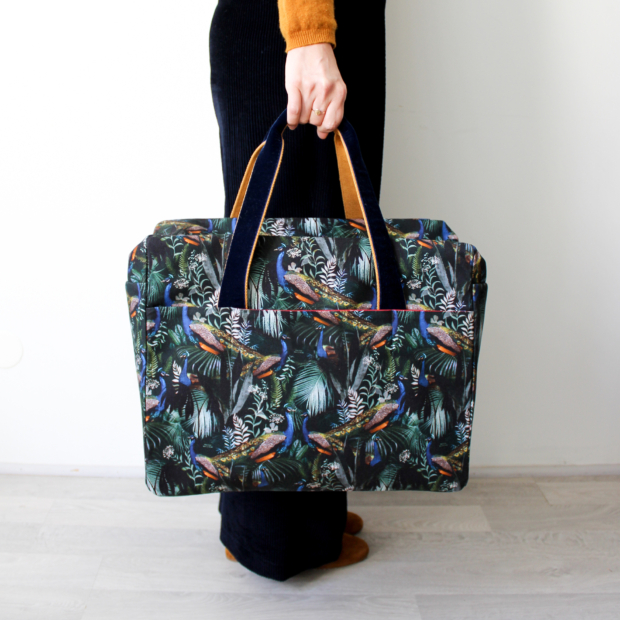 Weekend bag with pattern to be used as a travel bag, changing bag due to its large capacity