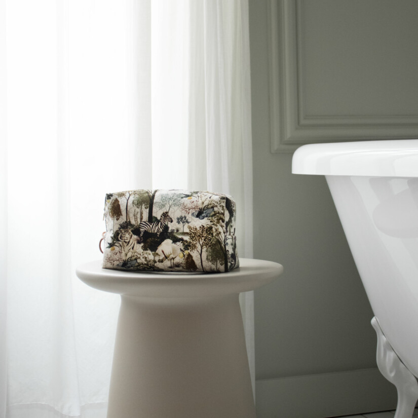Maison Baluchon - Toiletry bag with exclusive Ménagerie N°01 design