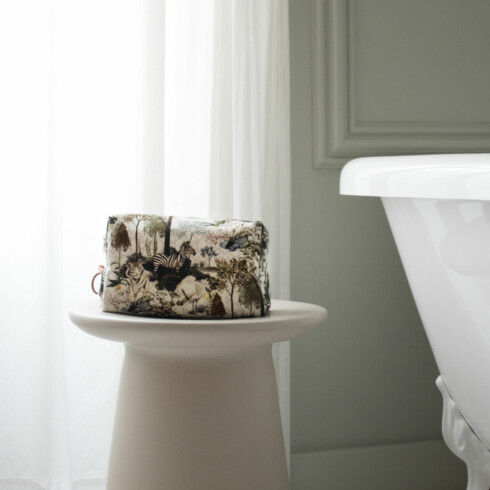 Maison Baluchon - Toiletry bag, Menagerie de Versailles collection