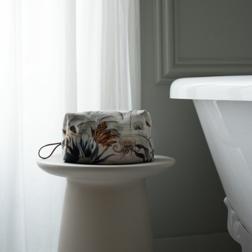 Maison Baluchon - Mythe N°01 printed toiletry bag with sea plants, jellyfish, shells, planets